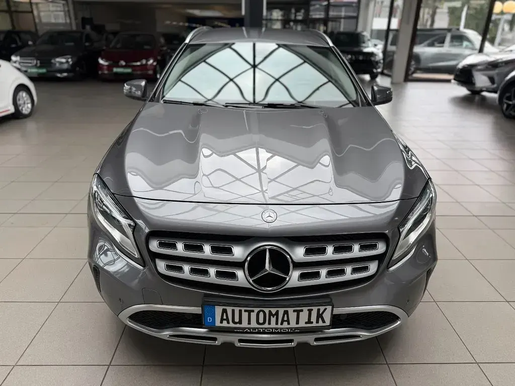 Gebraucht Mercedes GLA250 Urban 211 PS (155 kW) 2017 Grau SUV