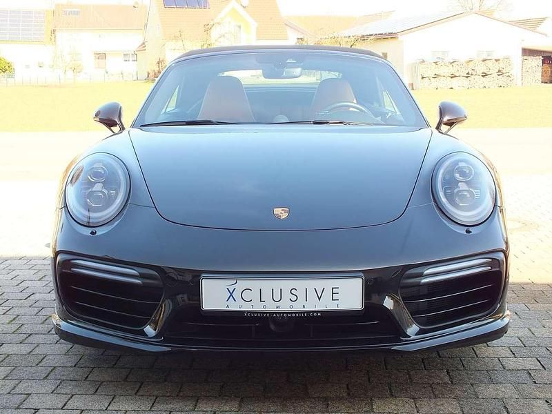 Gebraucht Porsche 991 581 PS (427 kW) 2017 Tiefschwarz Cabrio