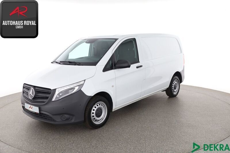 Weiss Gebraucht 2021 Mercedes Vito Van / Kleinbus | 25.480 € (Superpreis) - Bild 1/4