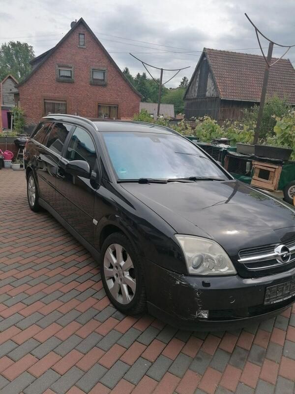 Schwarz Gebraucht 2004 Opel Vectra Kombi | 1.750 € (Fairer Preis) - Bild 1/4