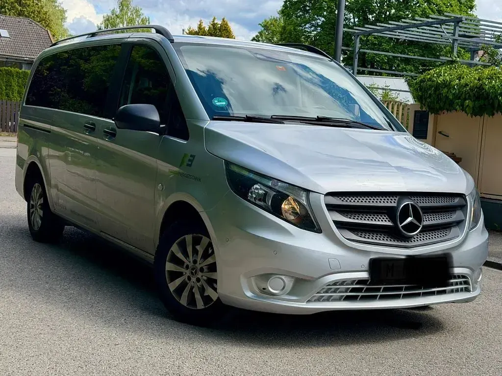 Gebraucht Mercedes Vito 163 PS (119 kW) 2020 Silber Van