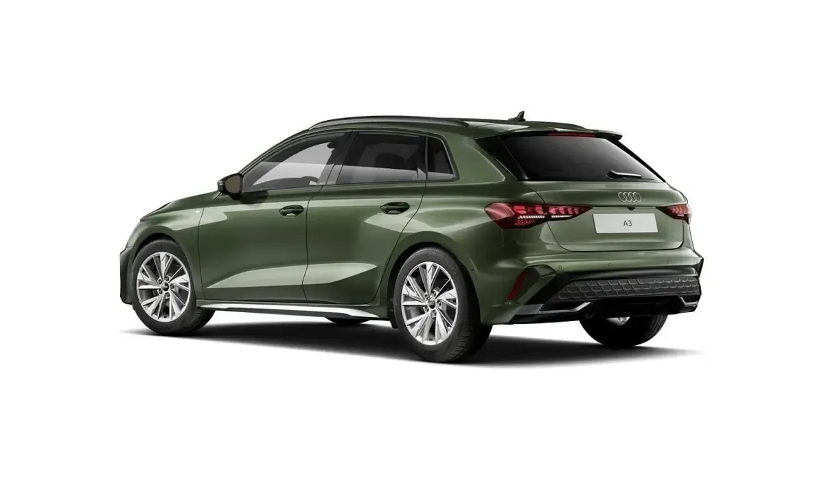 Gebraucht Audi A3 S-Line 150 PS (110 kW) 2025 Distriktgrün metallic Limousine
