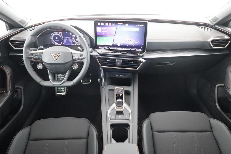 Neu Cupra Leon 150 PS (110 kW) 2025 Midnight schwarz metallic Kombi