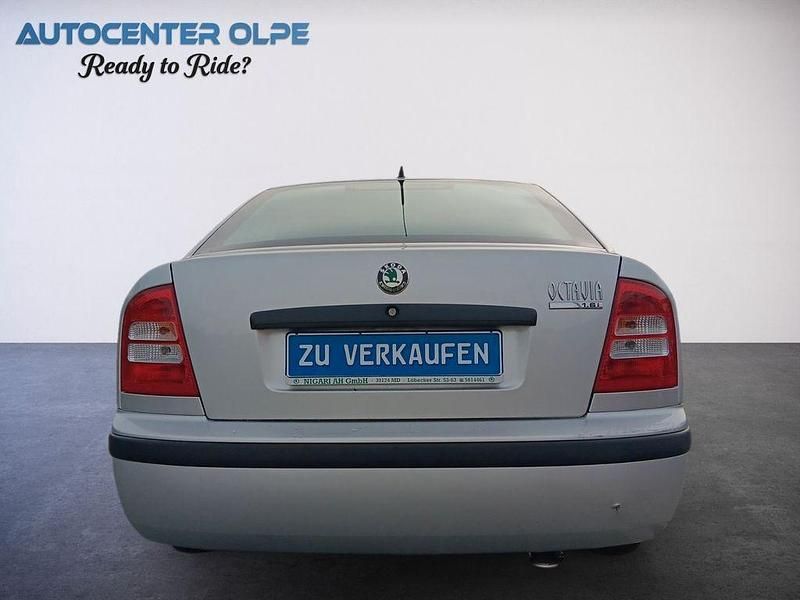 Gebraucht Skoda Octavia Classic 102 PS (75 kW) 2000 Silber Limousine