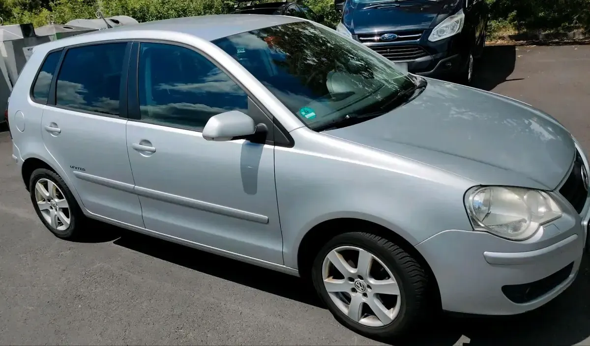 Gebraucht VW Polo United 69 PS (50 kW) 2009 Silber Kleinwagen