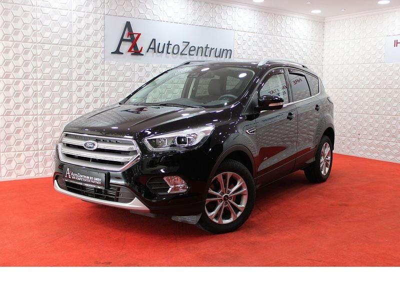Schwarz Gebraucht 2019 Ford Kuga Titanium SUV | 17.900 € (Guter Preis) - Bild 1/4