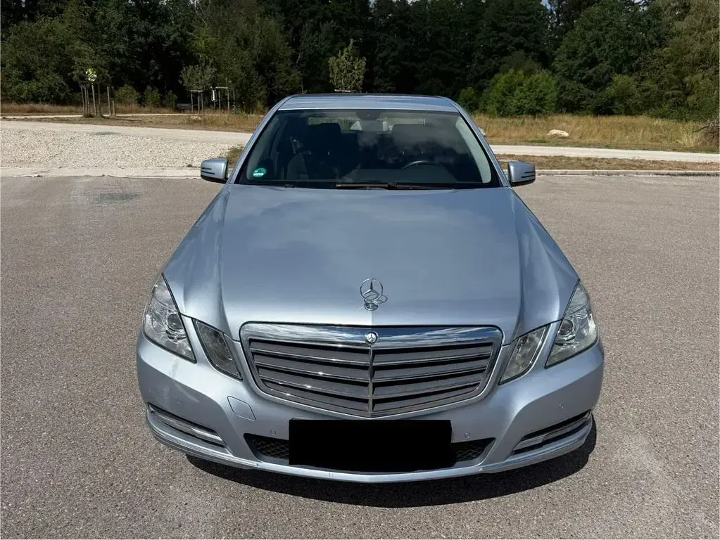 Gebraucht Mercedes E200 136 PS (100 kW) 2013 Silber Limousine