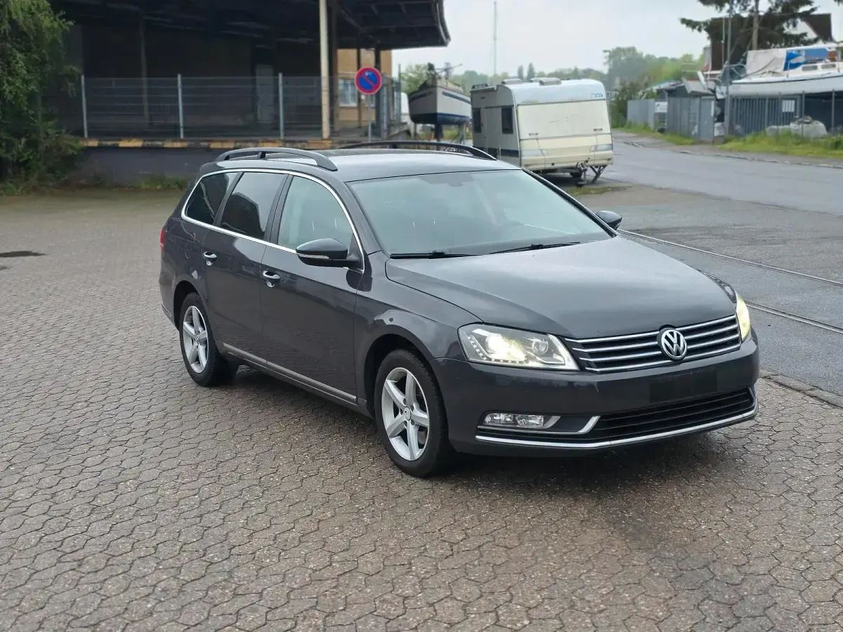 Usata VW Passat 140 CV (102 kW) 2012 Grigio Station wagon