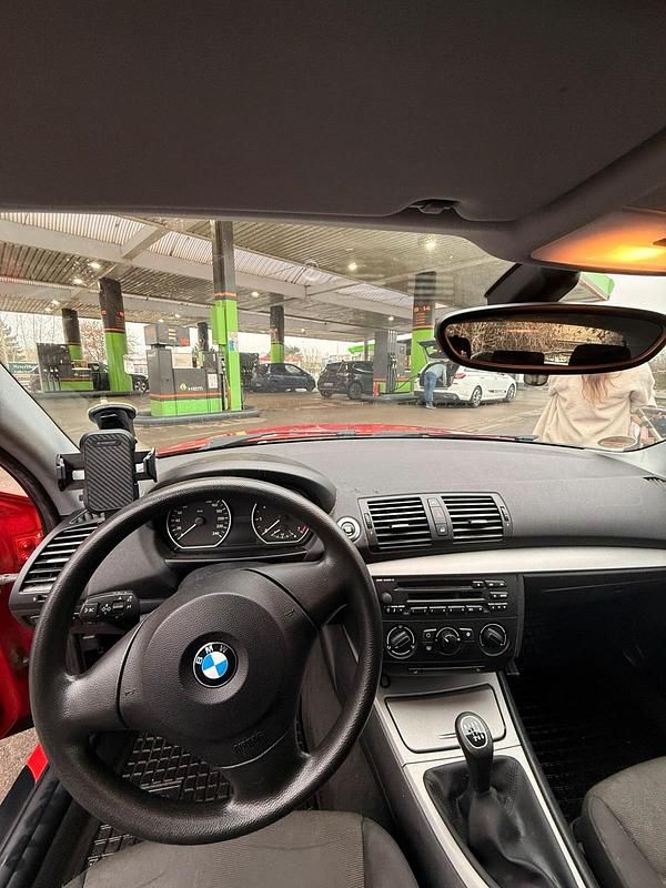 Gebraucht BMW 116 115 PS (84 kW) 2006 Rot Kleinwagen