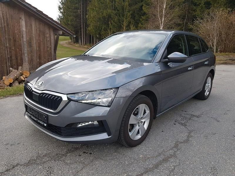 Gebraucht Skoda Scala Cool Plus 110 PS (80 kW) 2022 Grau Kleinwagen