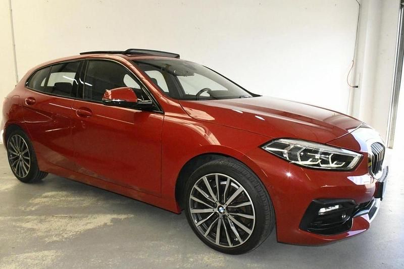 Gebraucht BMW 118 Sport Line 140 PS (102 kW) 2020 Rot Kleinwagen