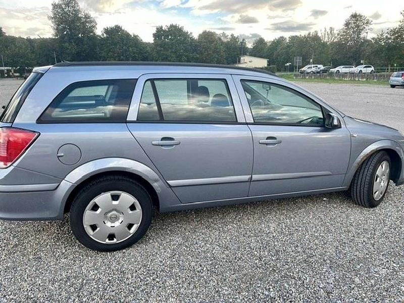 Gebraucht Opel Astra 105 PS (77 kW) 2006 Grau Kombi