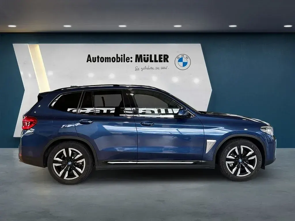 Gebraucht BMW iX3 Impressive 210 kW (286 PS) 2021 Phytonicblau metallic SUV