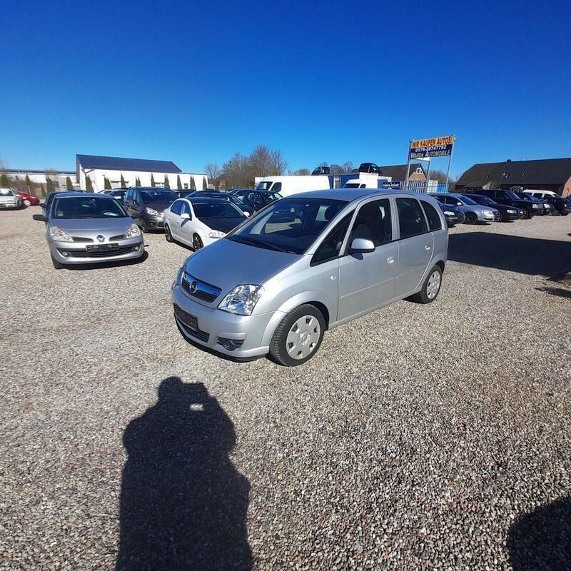 Silber Gebraucht 2007 Opel Meriva Van / Kleinbus | 3.990 € (Etwas zu teuer) - Bild 1/4