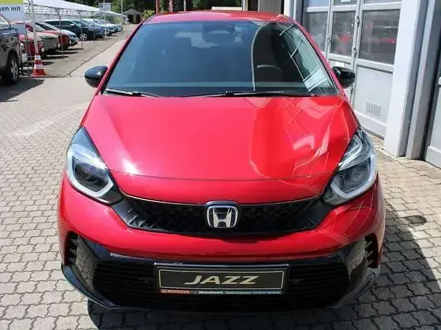 Gebraucht Honda Jazz Advance 122 PS (89 kW) 2025 Premium crystal red Kleinwagen