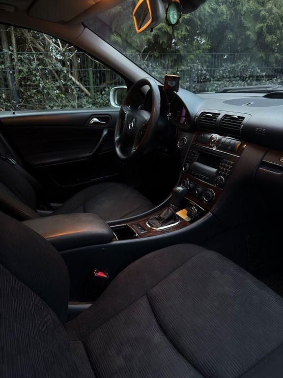 Gebraucht Mercedes C220 Classic 150 PS (110 kW) 2007 Silber Limousine