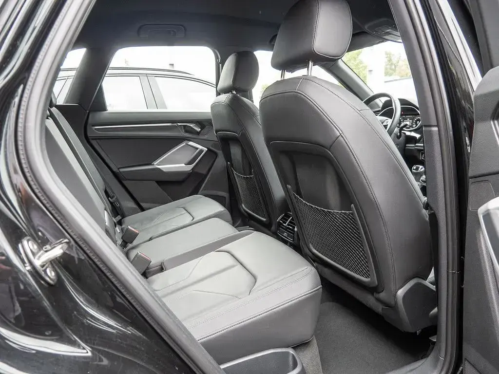 Gebraucht Audi Q3 Advanced 150 PS (110 kW) 2022 Mythosschwarz metallic SUV