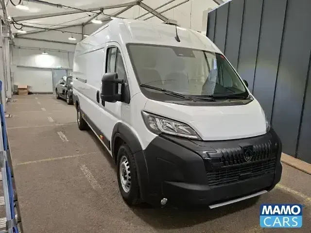 Gebraucht Peugeot Boxer 140 PS (102 kW) 2025 Weiß Van
