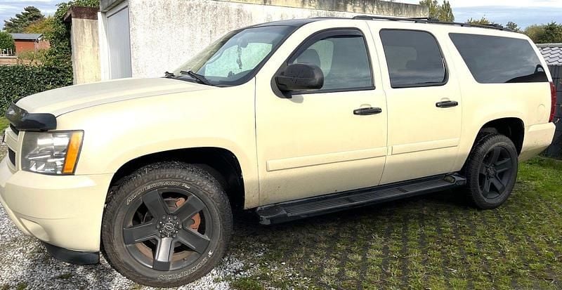 Gebraucht 2008 Chevrolet Suburban SUV | 17.800 € - Bild 1/4
