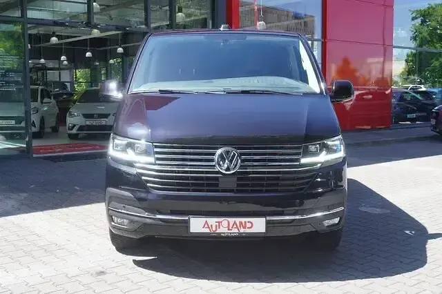 Gebraucht VW Multivan Highline 150 PS (110 kW) 2020 Schwarz metallic Van / Kleinbus