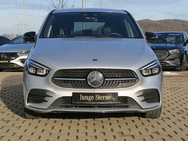 Gebraucht 2020 Mercedes B250e AMG line Van / Kleinbus | 24.950 € (Fairer Preis) - Bild 1/4