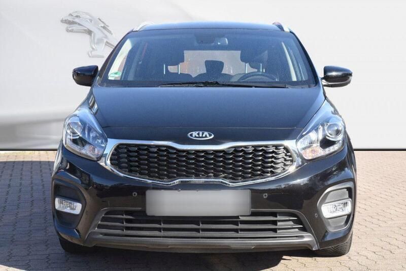 Metallic Gebraucht 2018 Kia Carens DREAM-TEAM Edition Van / Kleinbus | 16.700 € (Teuer) - Bild 1/4