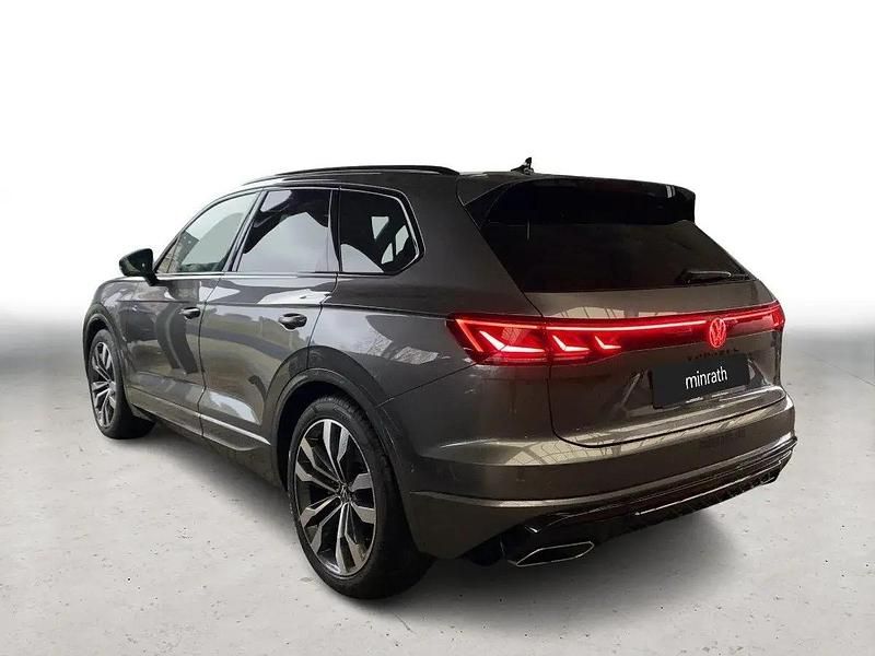 Gebraucht VW Touareg R-line 210 PS (154 kW) 2025 Grau SUV