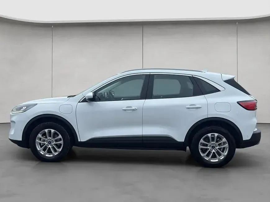 Używany Ford Kuga Titanium X 152 KM (111 kW) 2022 Biały SUV