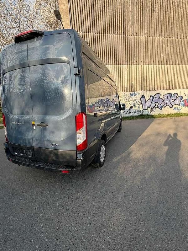 Gebraucht Ford Transit Trend 131 PS (96 kW) 2020 Grau Van