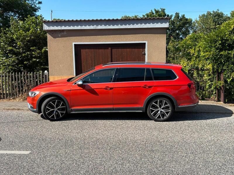 Orange Gebraucht 2016 VW Passat Alltrack Kombi | 17.000 € (Fairer Preis) - Bild 1/4