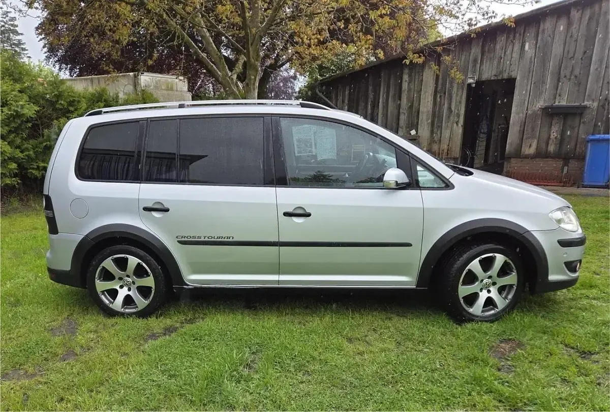 Gebraucht VW Touran Cross 170 PS (125 kW) 2008 Silber Van / Kleinbus