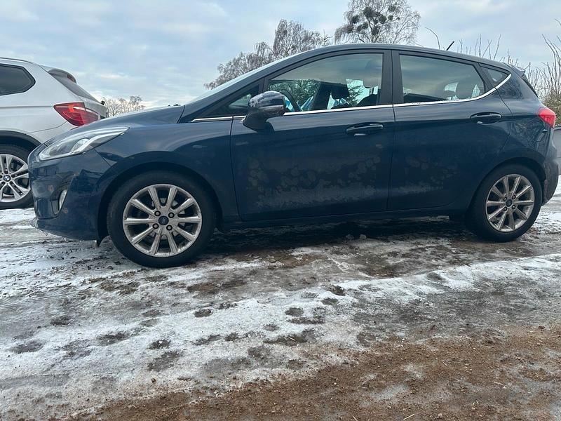 Gebraucht Ford Fiesta 86 PS (63 kW) 2018 Blau Kleinwagen