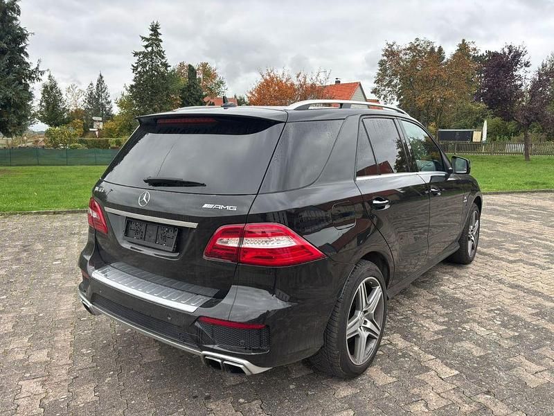 Gebraucht Mercedes ML63 AMG AMG 525 PS (386 kW) 2013 Schwarz SUV