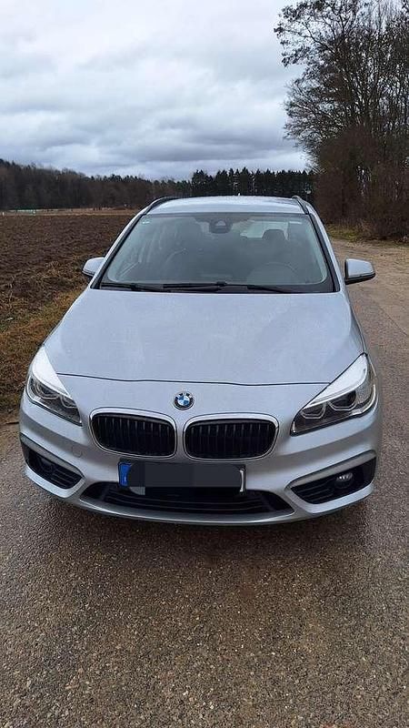 Gebraucht BMW 220 Sport Line 190 PS (139 kW) 2015 Grau Kombi