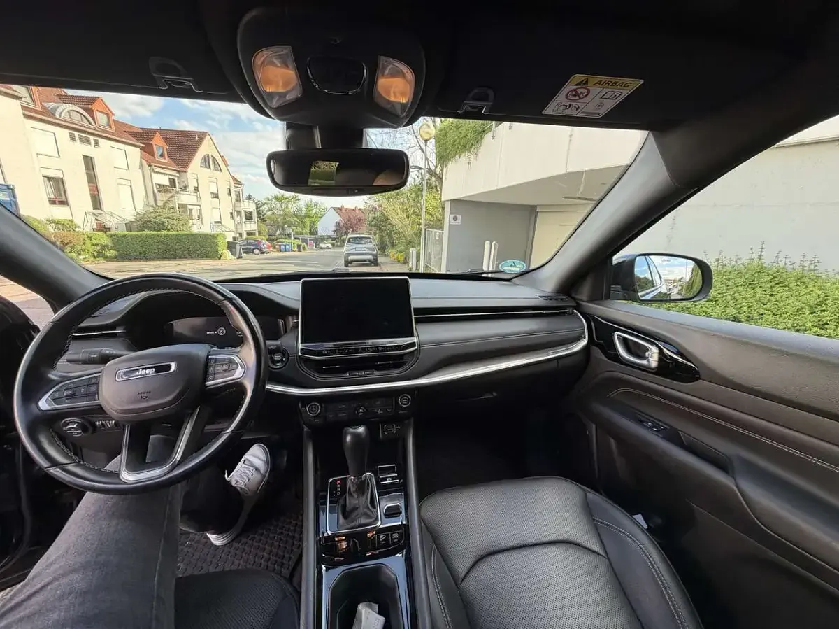 Second-hand Jeep Compass 181 CP (133 kW) 2021 Negru SUV