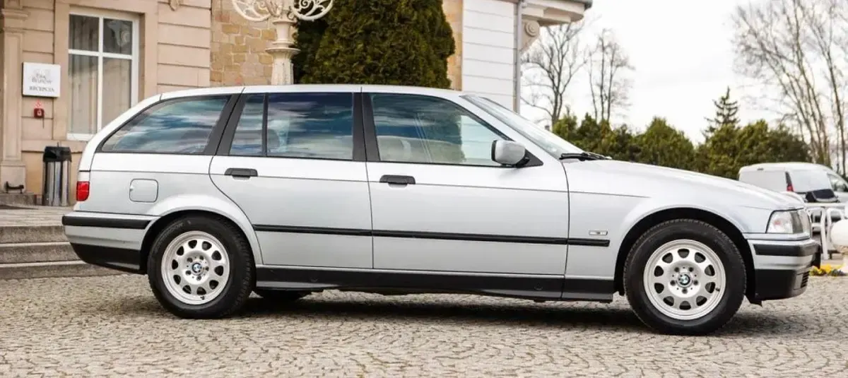 Gebraucht BMW 323 170 PS (125 kW) 1996 Silber Kombi