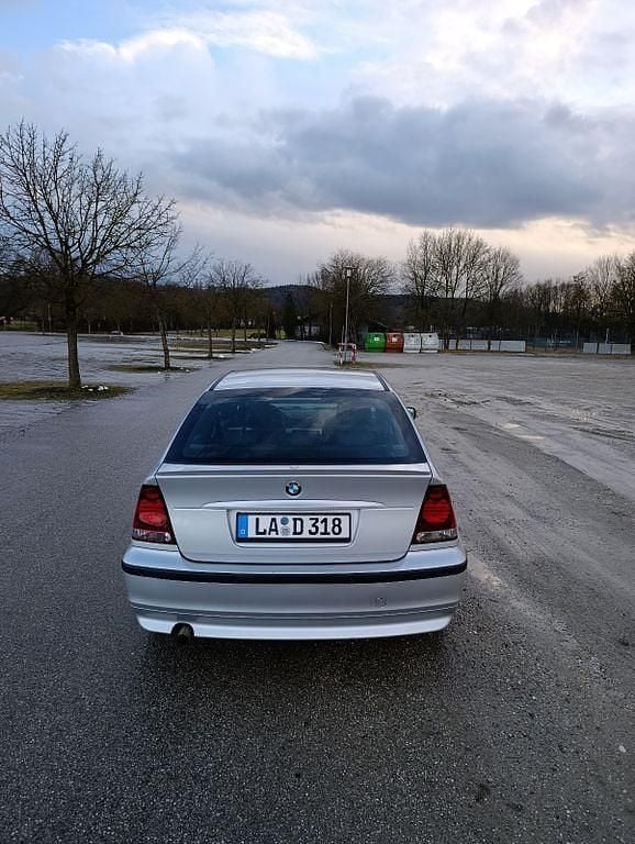 Gebraucht BMW 318 143 PS (105 kW) 2004 Silber Limousine