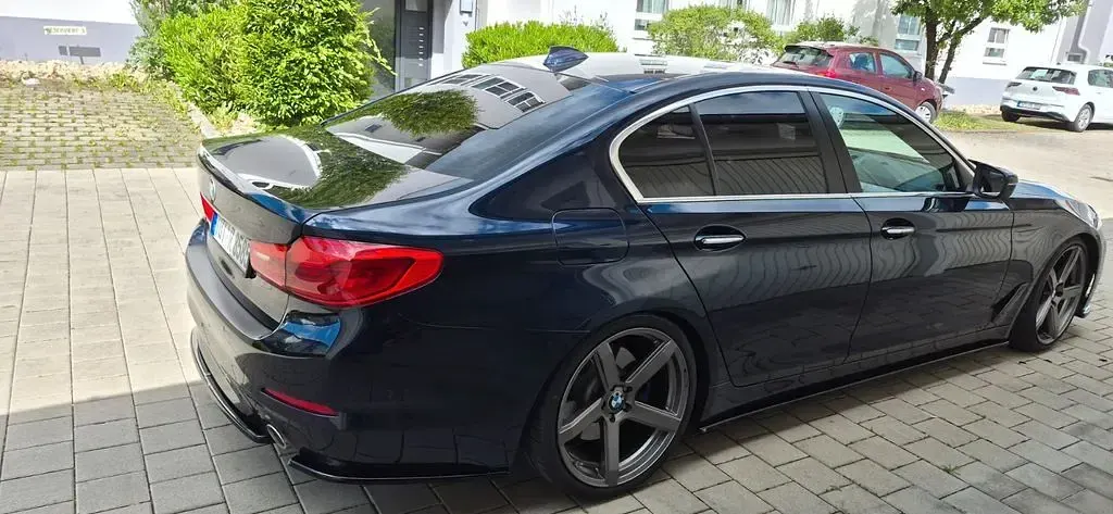 Gebraucht BMW 530 Performance 265 PS (194 kW) 2018 Blau Limousine