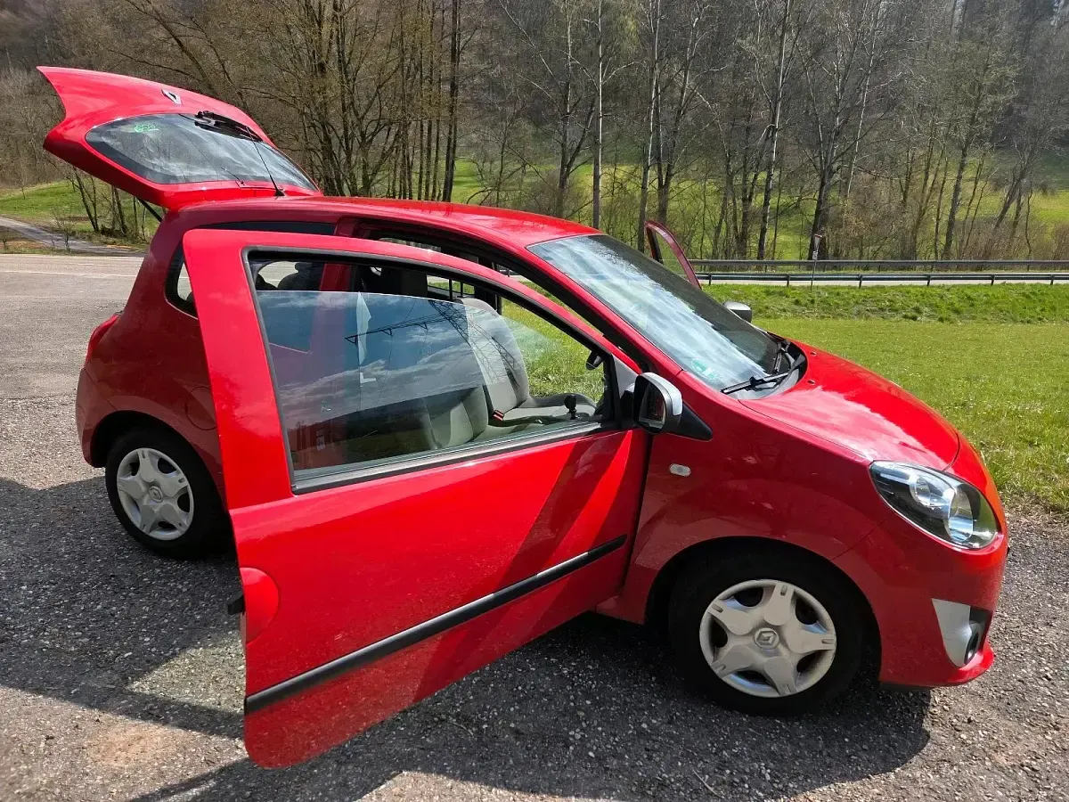 Usata Renault Twingo 75 CV (55 kW) 2011 Rosso Utilitaria