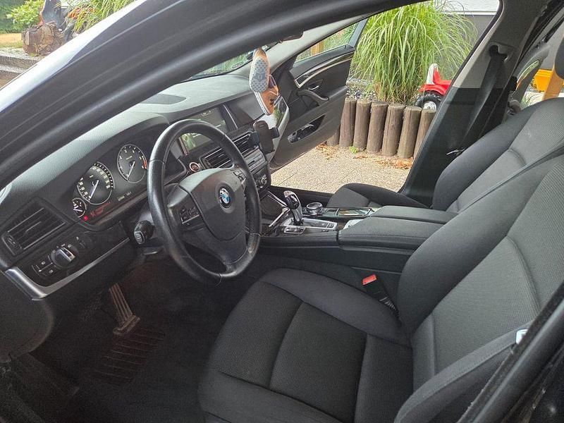 Gebraucht BMW 520 190 PS (139 kW) 2014 Schwarz Kombi