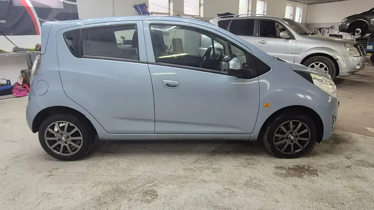 Gebraucht Chevrolet Spark LS 68 PS (50 kW) 2012 Blau Kleinwagen