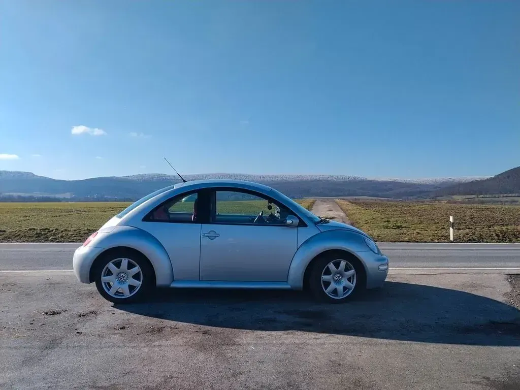 Gebraucht VW New Beetle 101 PS (74 kW) 2005 Silber Kleinwagen
