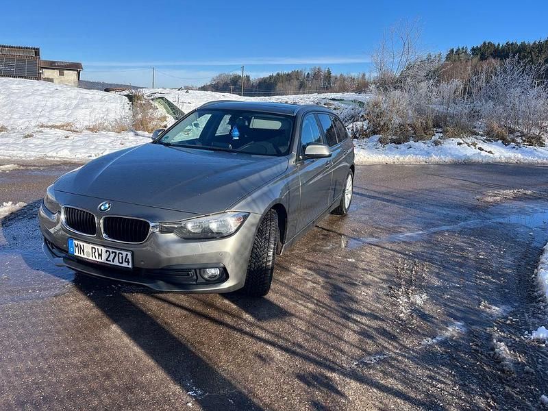 Gebraucht BMW 320 190 PS (139 kW) 2015 Grau Kombi
