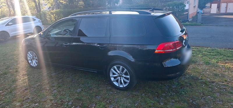 Gebraucht VW Passat 140 PS (102 kW) 2012 Schwarz Kombi