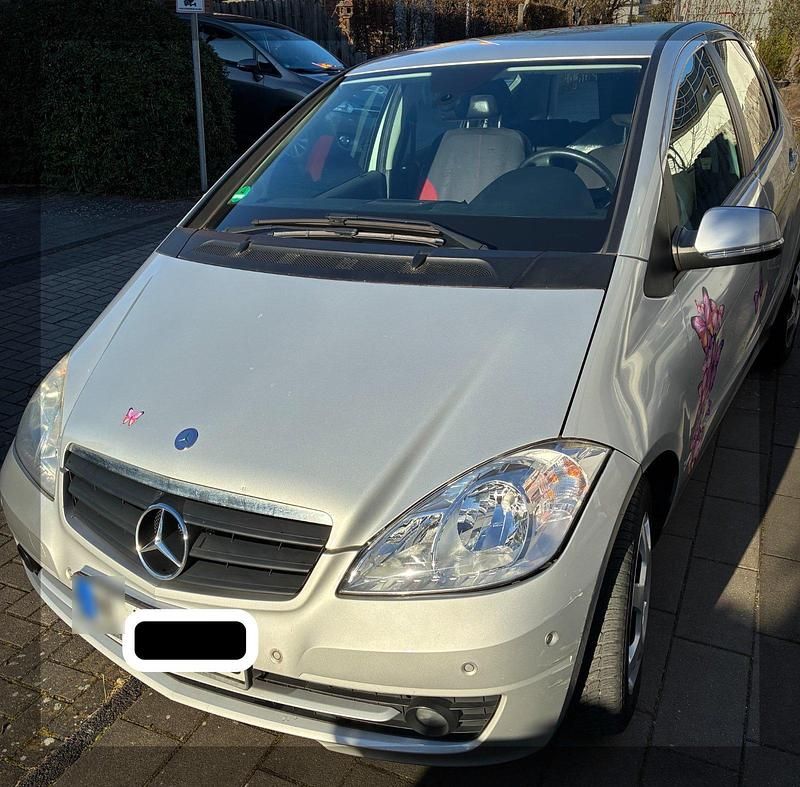 Gebraucht Mercedes A180 109 PS (80 kW) 2009 Silber Limousine