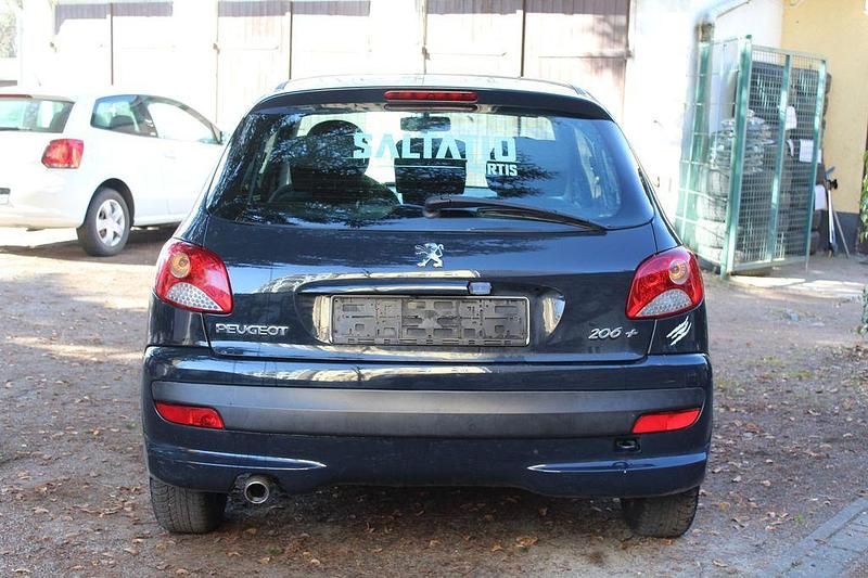 Gebraucht Peugeot 206+ 60 PS (44 kW) 2009 Schwarz Kleinwagen