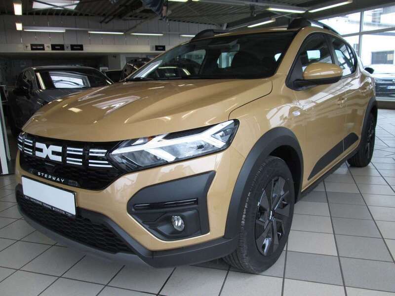 Beige Gebraucht 2024 Dacia Sandero Expression Kleinwagen | 17.800 € (Fairer Preis) - Bild 1/4