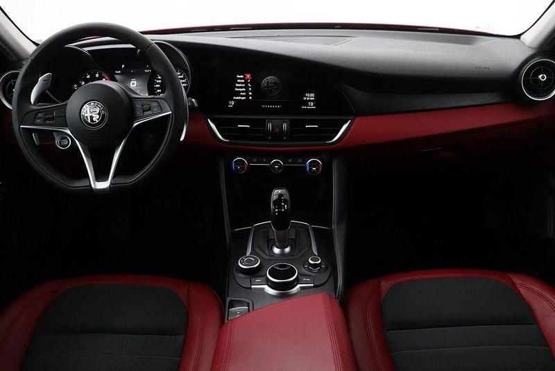 Gebraucht Alfa Romeo Giulia Super 201 PS (147 kW) 2016 Rot Limousine