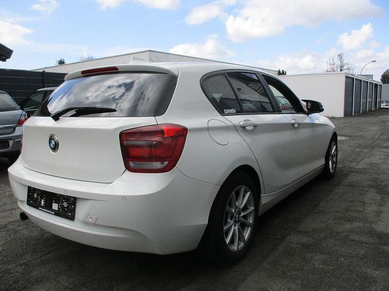 Gebraucht BMW 114 Performance 102 PS (75 kW) 2012 Weiß Kleinwagen