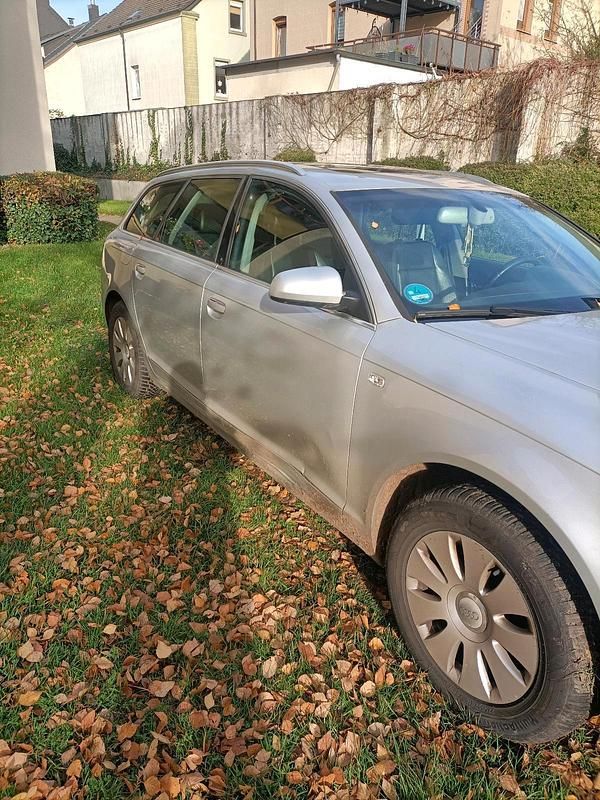 Silber Gebraucht 2005 Audi A6 Kombi | 1.000 € (Superpreis) - Bild 1/4